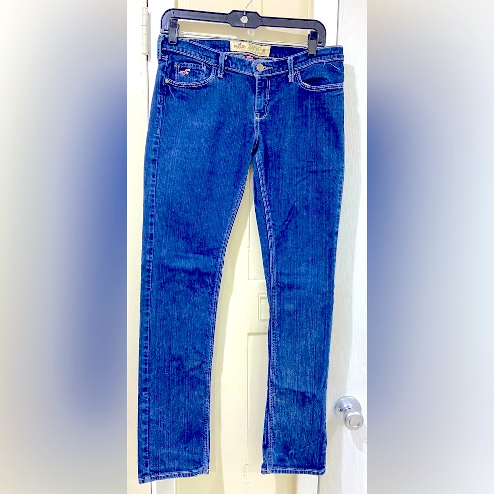 Hollister California stretch jeans size 5s, Rise 7”, Inseam 30”, Ankle W 6”